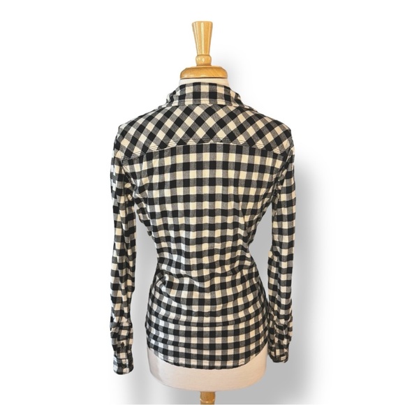 Carhartt Black and White Plaid Button Down Flannel - Picture 3 of 4